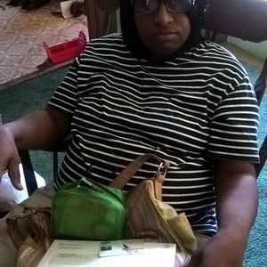 Meet your Posher, Sharon